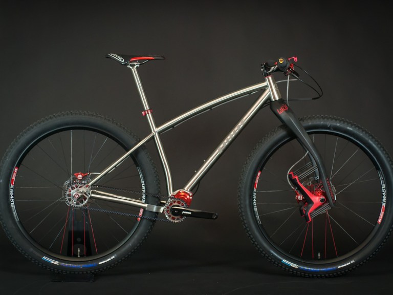 All The Niches: Pilot’s Titanium Plus Bike