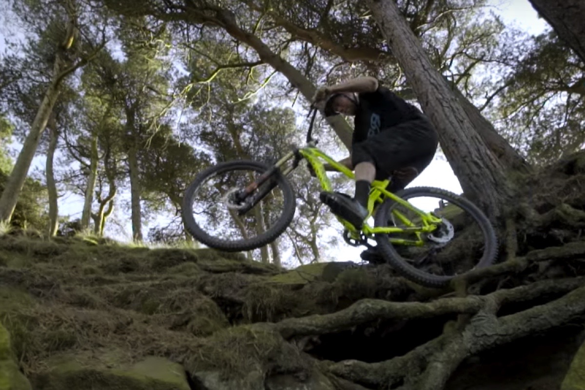 Chris Akrigg Teaches Us All How Capable Modern MTBs Are!
