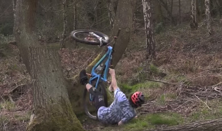 Video: Watch 50:01 2016 Crash Compilation