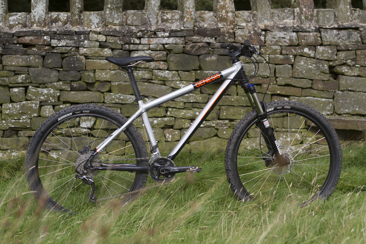 issue 109 hardtail test genesis whyte diamondback wil hannah chipps
