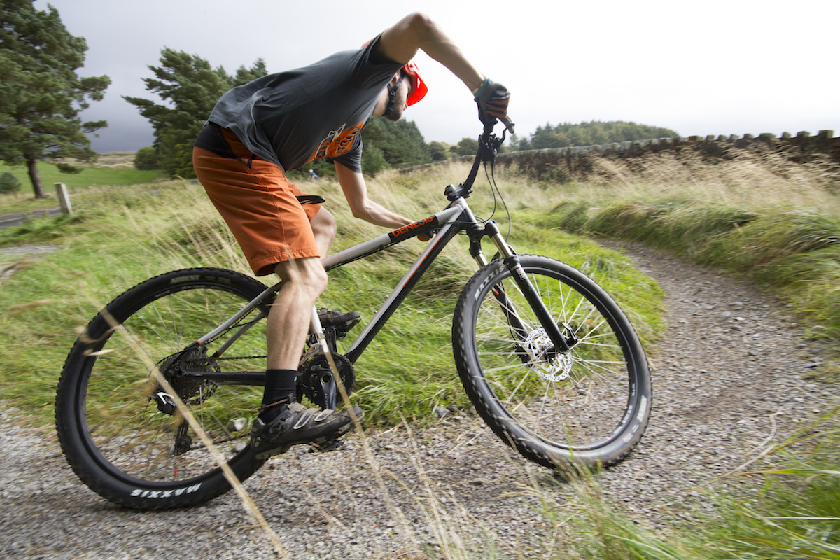 issue 109 hardtail test genesis whyte diamondback wil hannah chipps