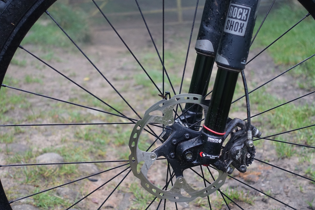 canyon exceed 9.9 carbon hardtail wil rockshox rs-1