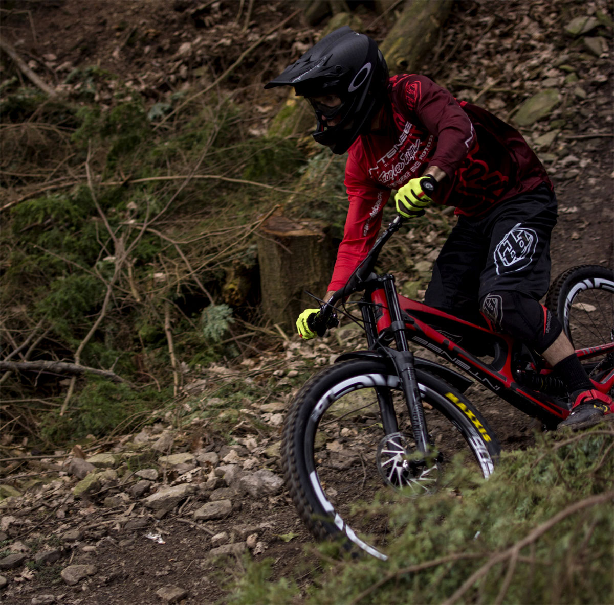 Saddleback Launches Intense UK Race Team