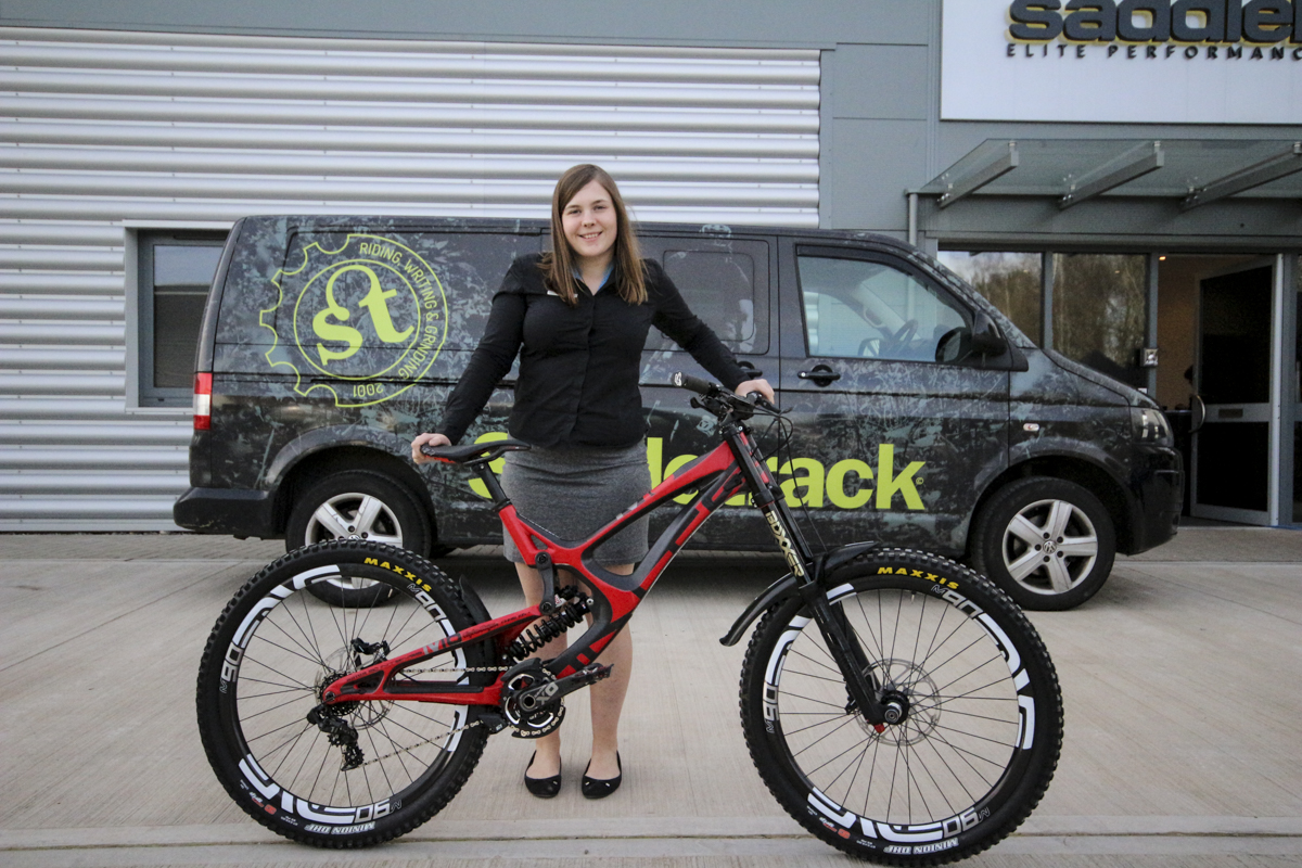 intense cycles saddleback uk team launch tracer m16 downhill enduro