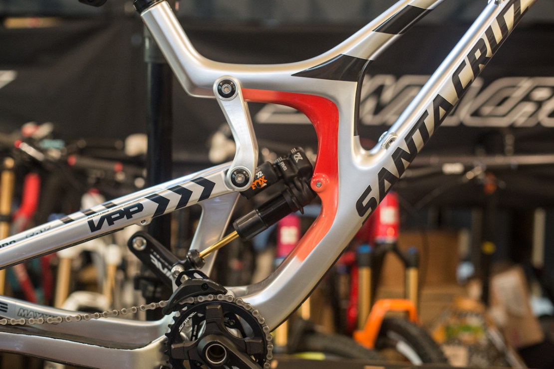 Santa Cruz Team To Race On V10 29er Downhill Bike
