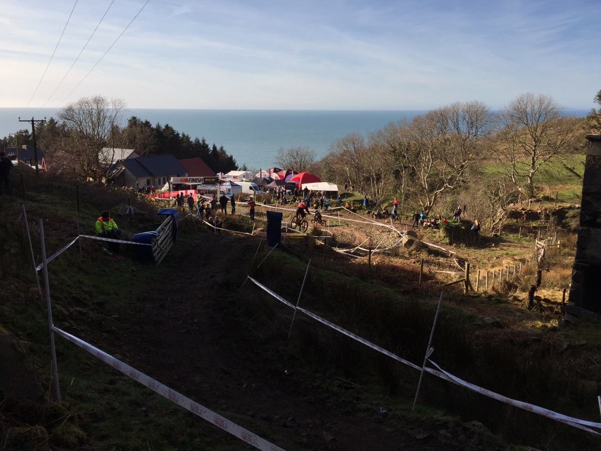 Becci Skelton chases another rider to the finish
