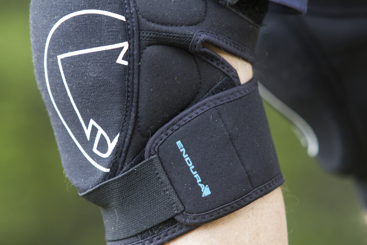 endura singletrack knee pads