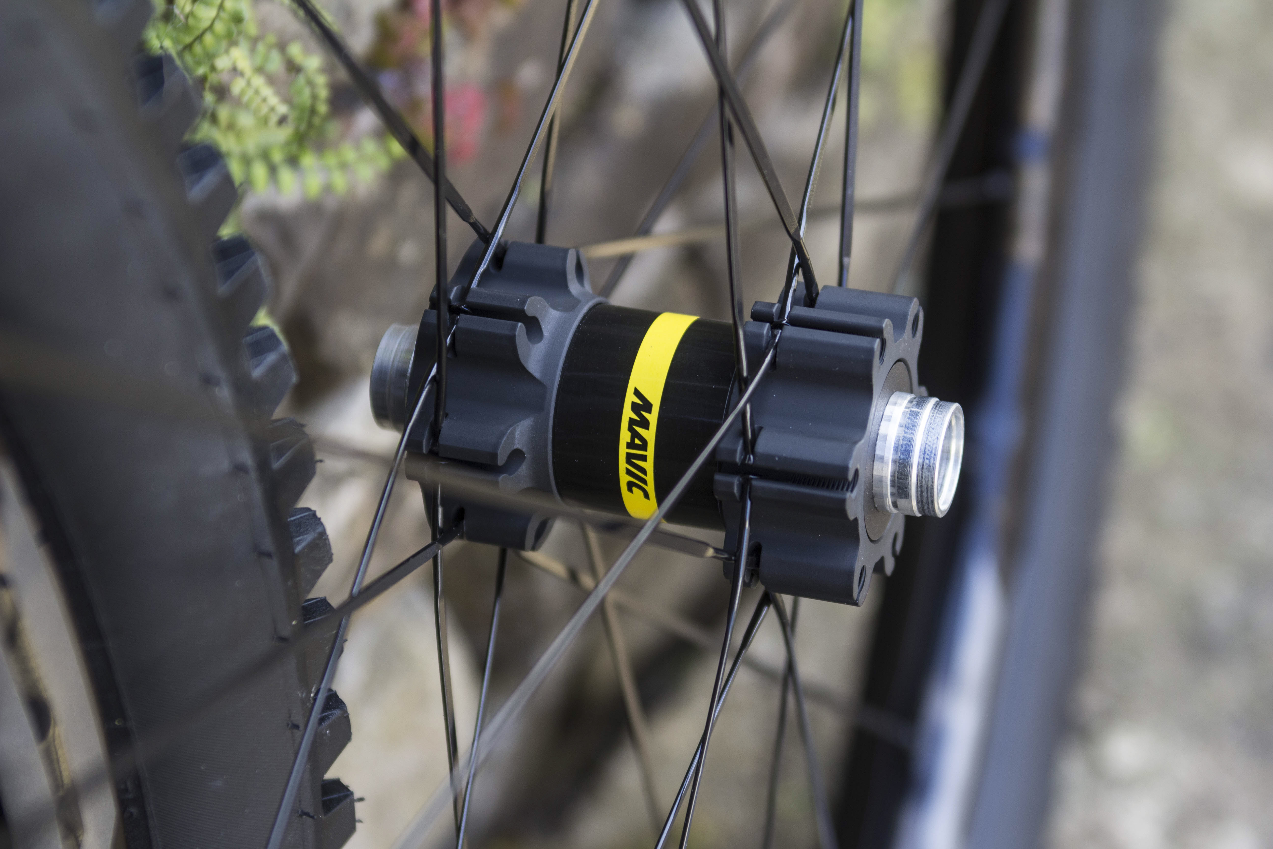 mavic xa pro carbon elite tubeless wheels