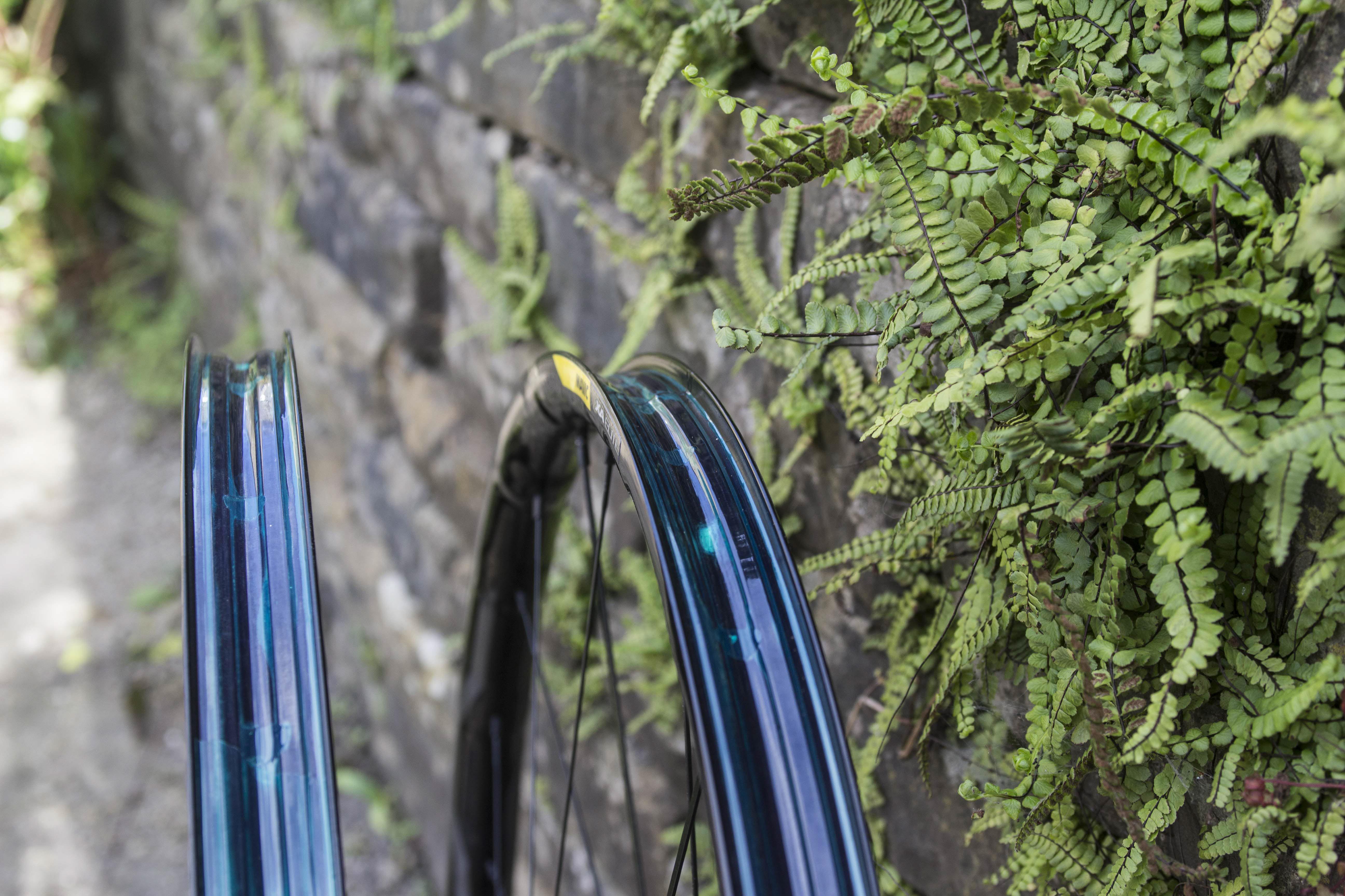 mavic xa pro carbon elite tubeless wheels