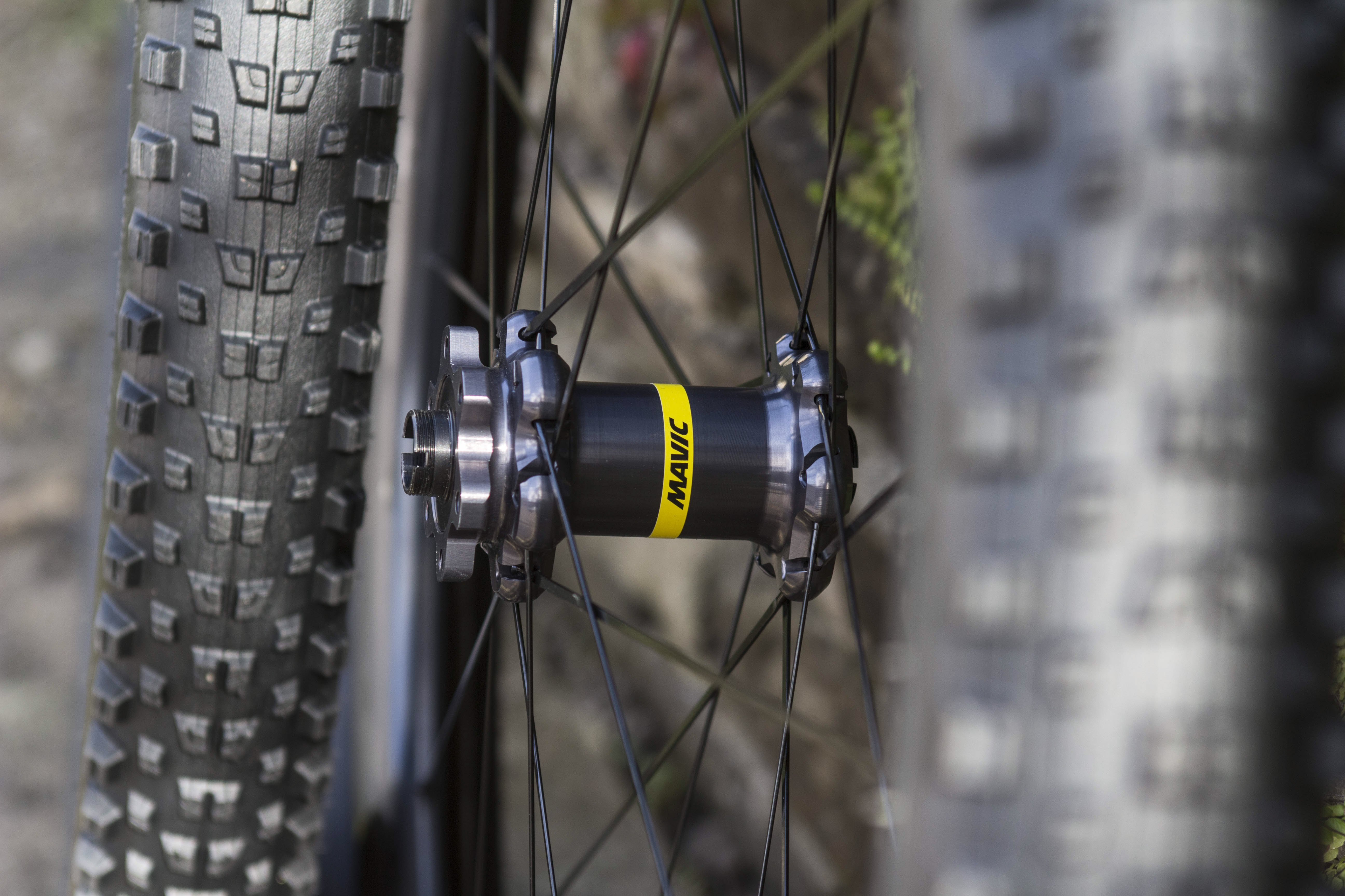 mavic xa pro carbon elite tubeless wheels