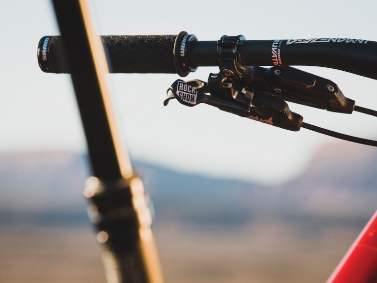 SRAM Introduce 1x Specific Reverb Remote