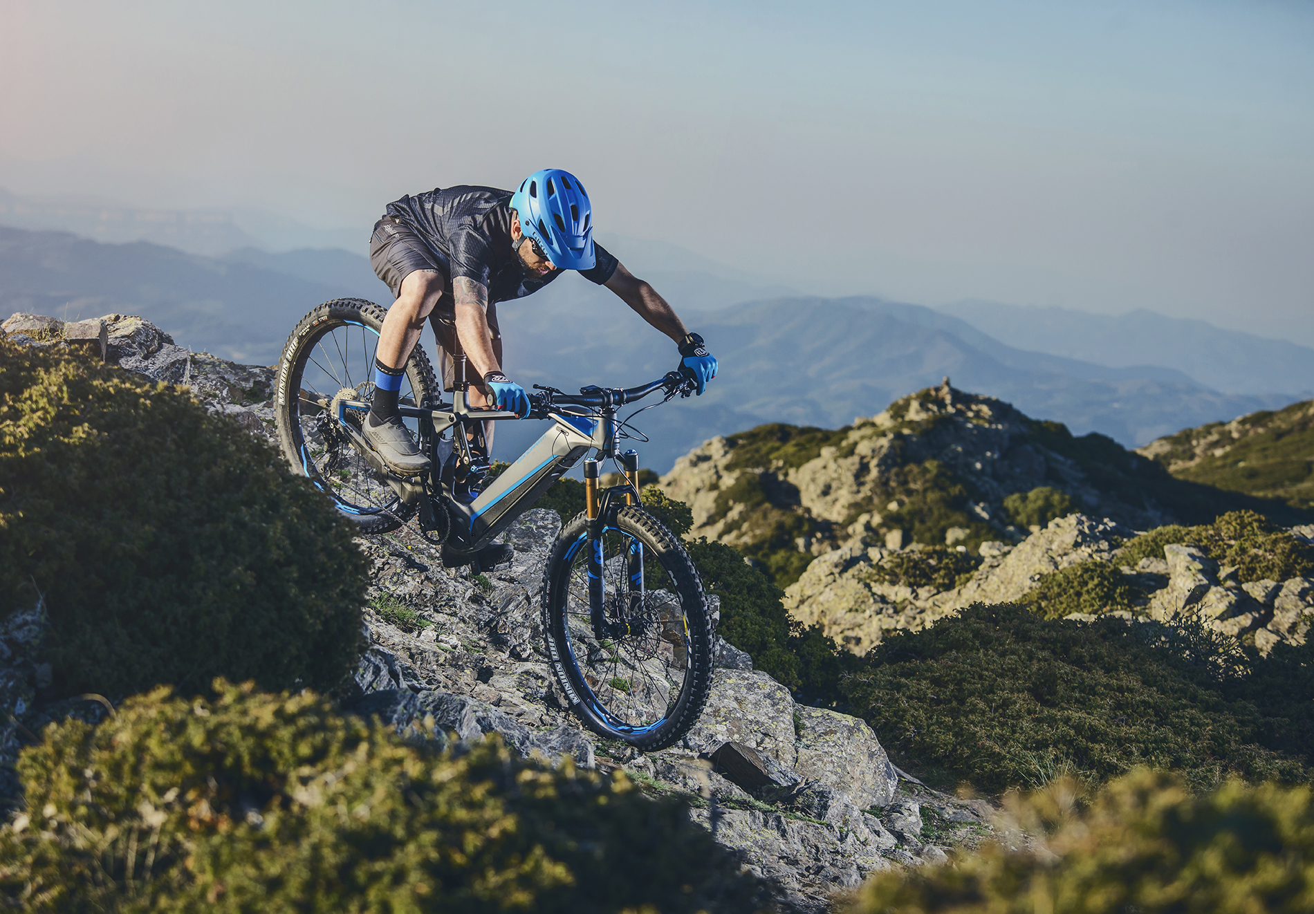 uploads-2017-04-15-sr-mondraker-320_5900a985eace3