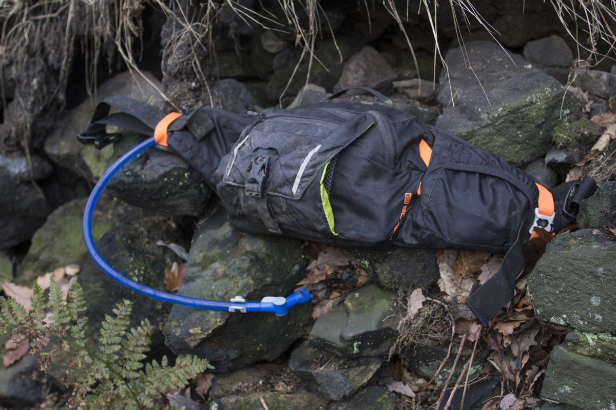 camelbak palos bumbag waist pack hydration fanny