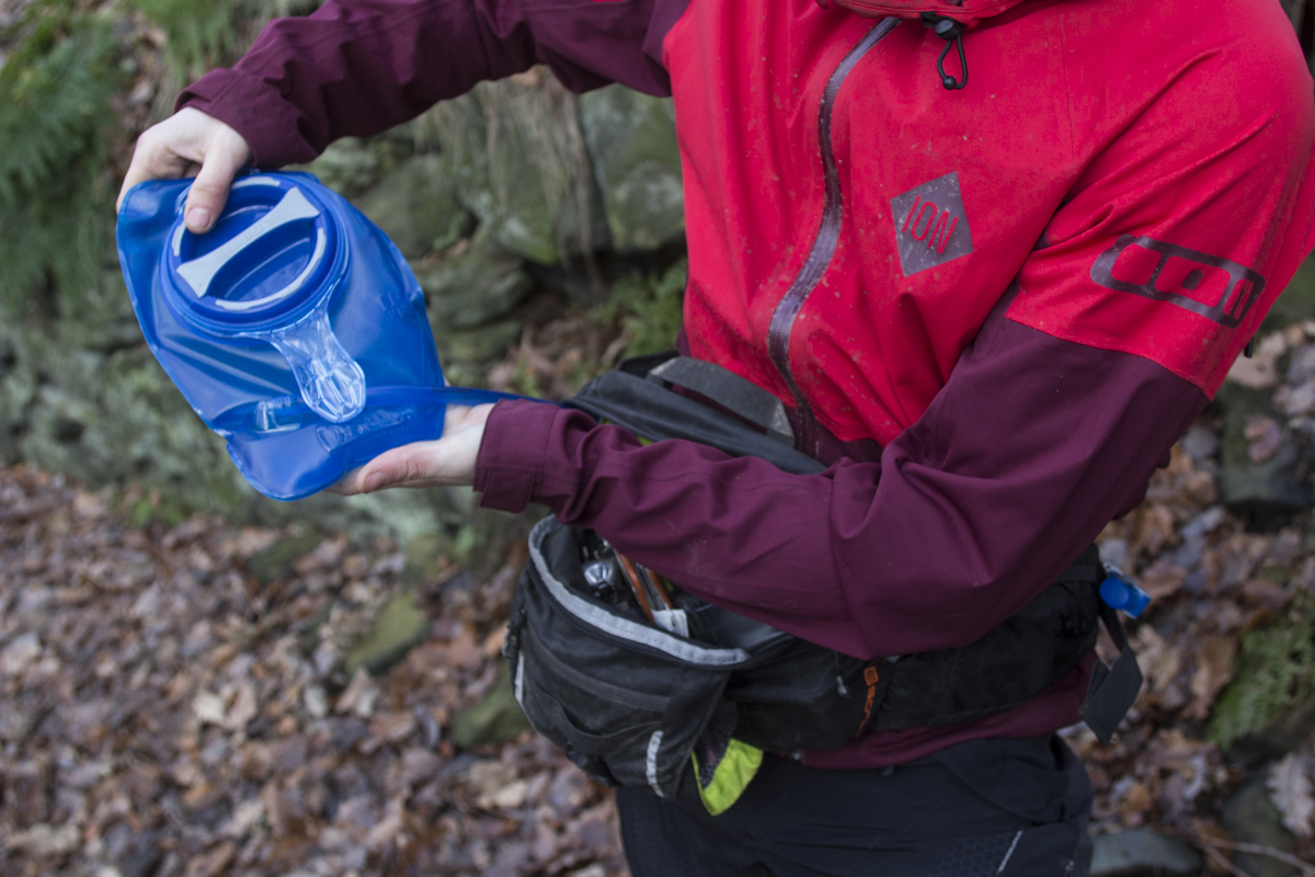 camelbak palos bumbag waist pack hydration fanny