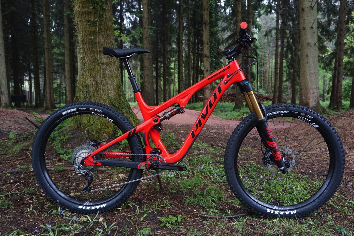 pivot mach 5.5 carbon