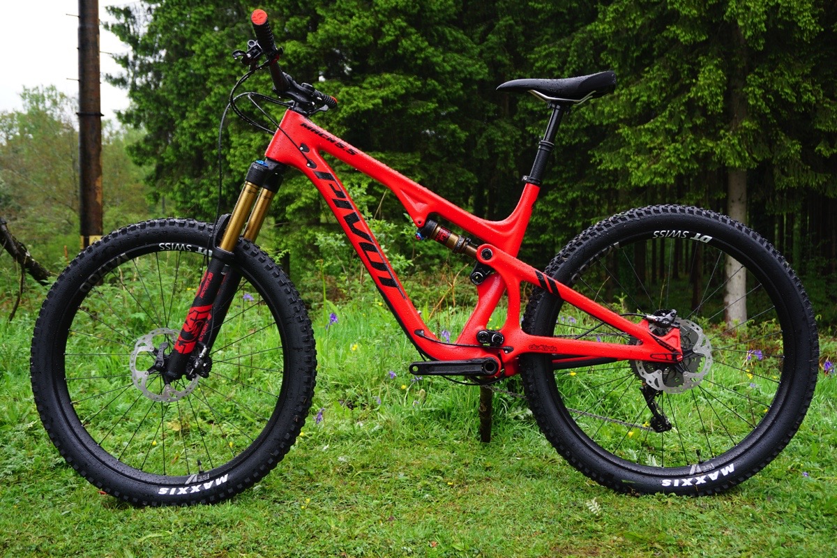 pivot mach 5.5 carbon