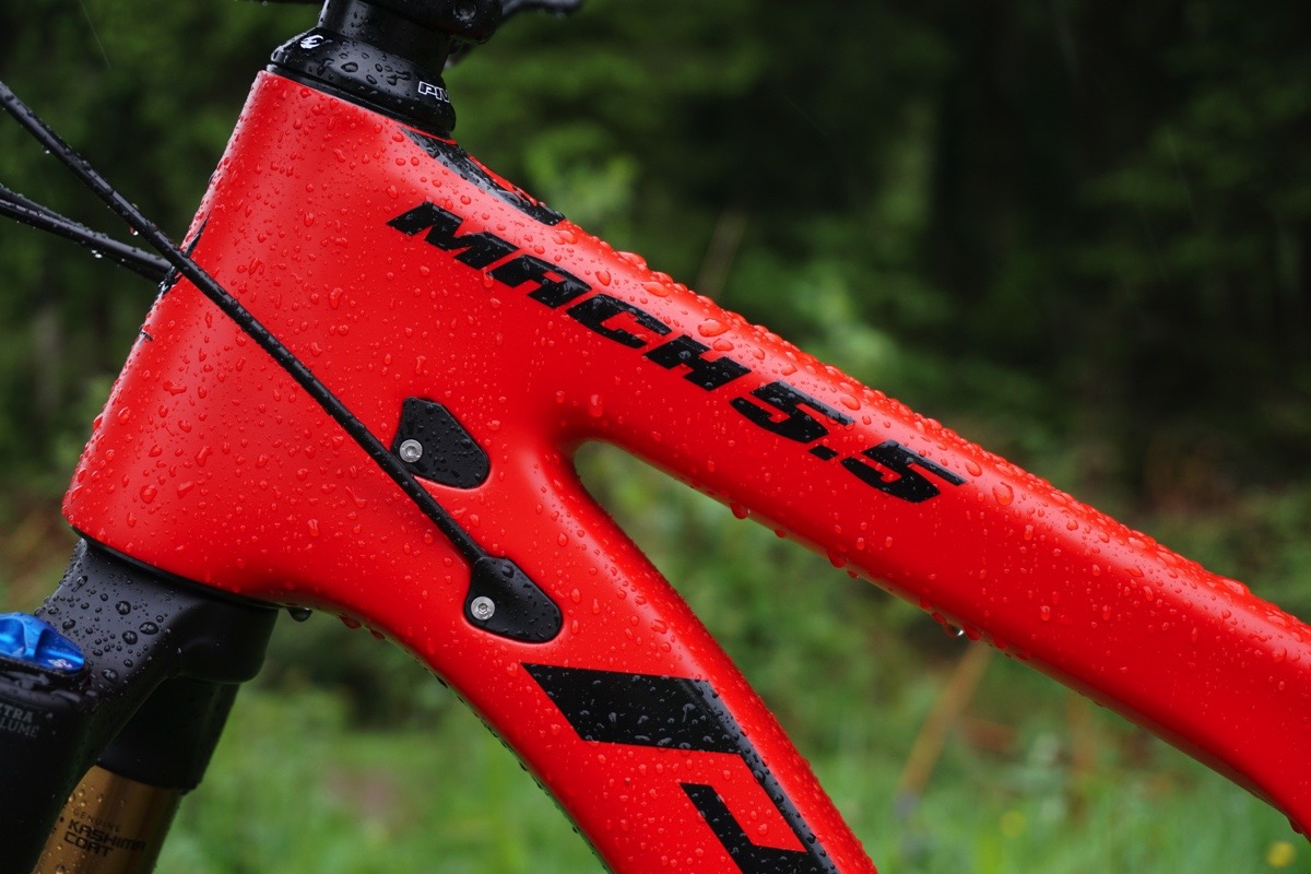 pivot mach 5.5 carbon