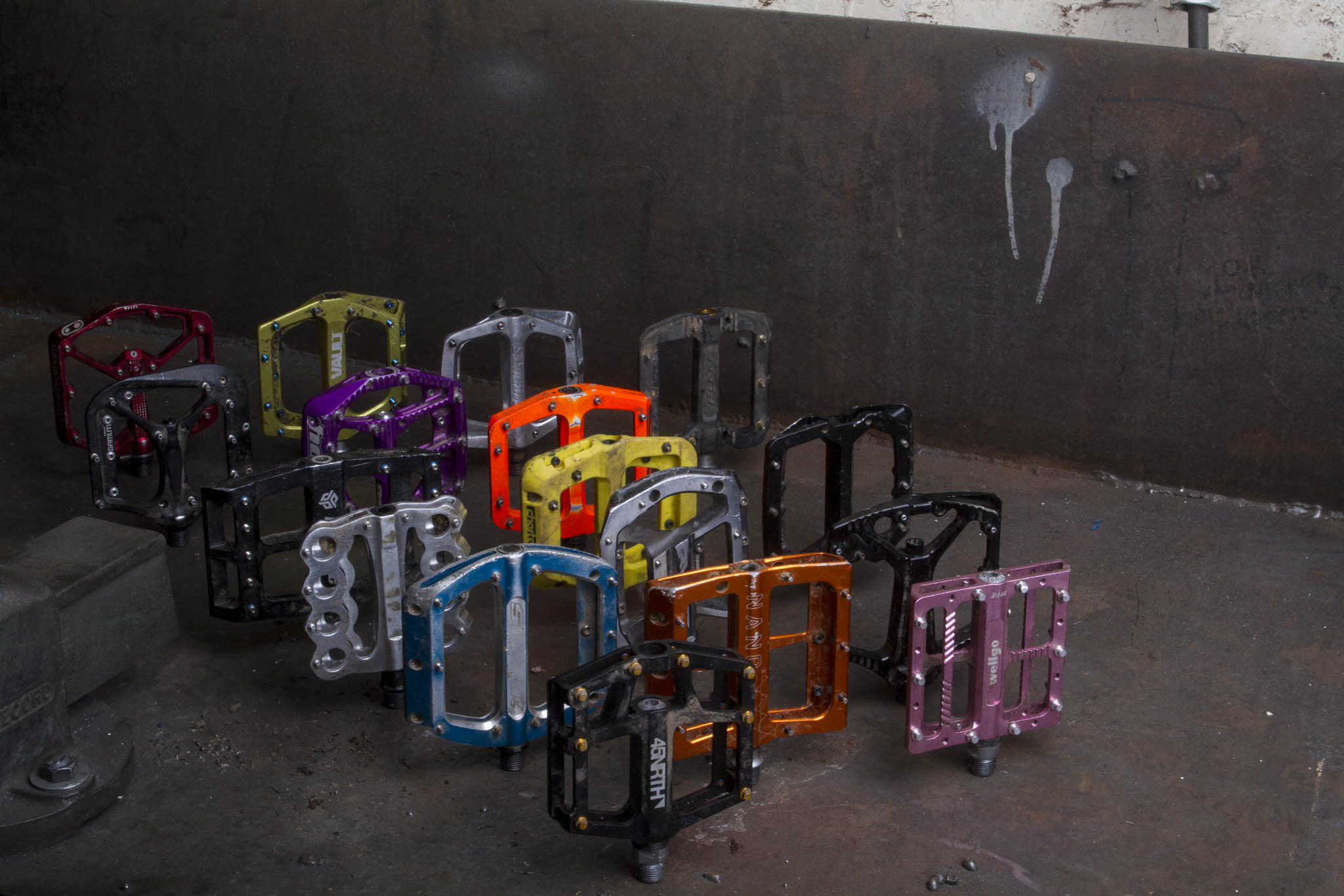issue 113, group test, flat pedals, flats
