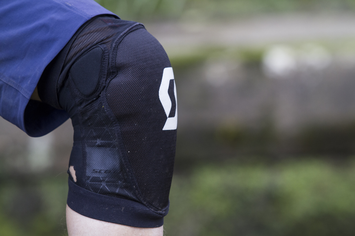scott soldier 2 knee pads issue 112