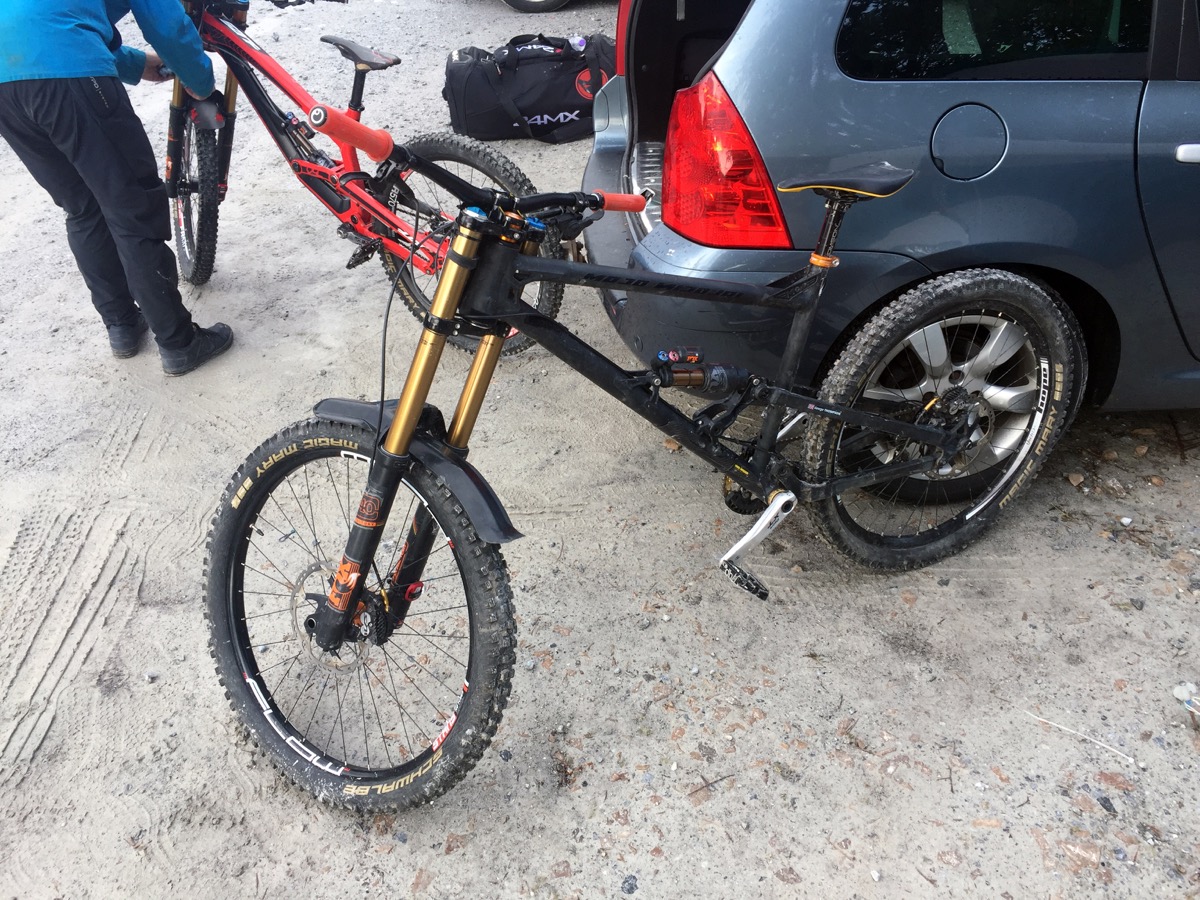 Trail bike with Fox 40s
