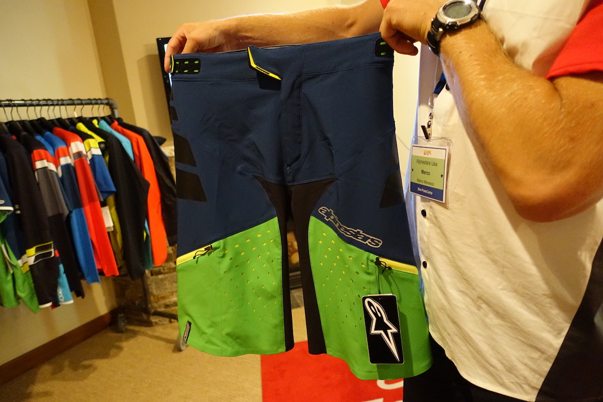 alpinestars paragon bib shorts protection protector bladder knee pads jersey shorts