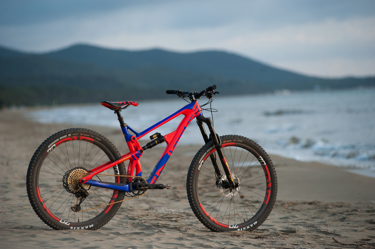 Video: Intense Carbine First Ride Review