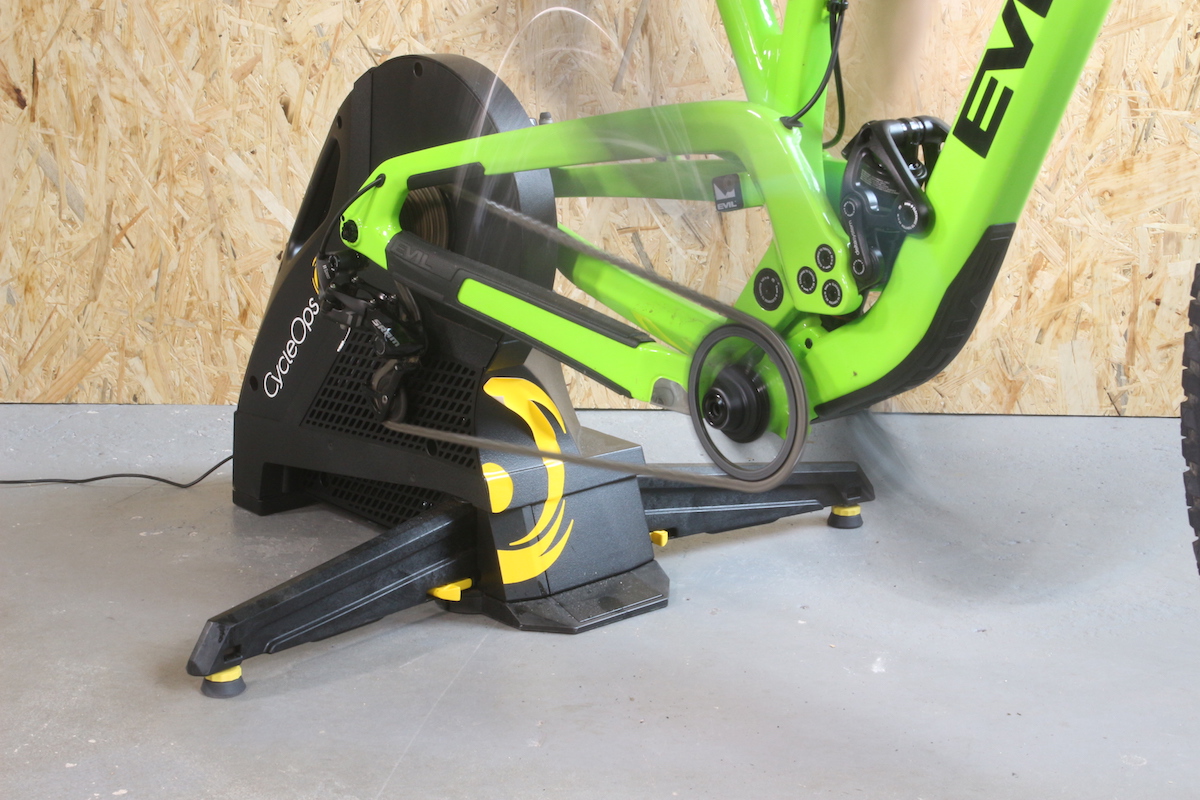 First Look: CycleOps Thru-Axle Compatible Hammer Trainer