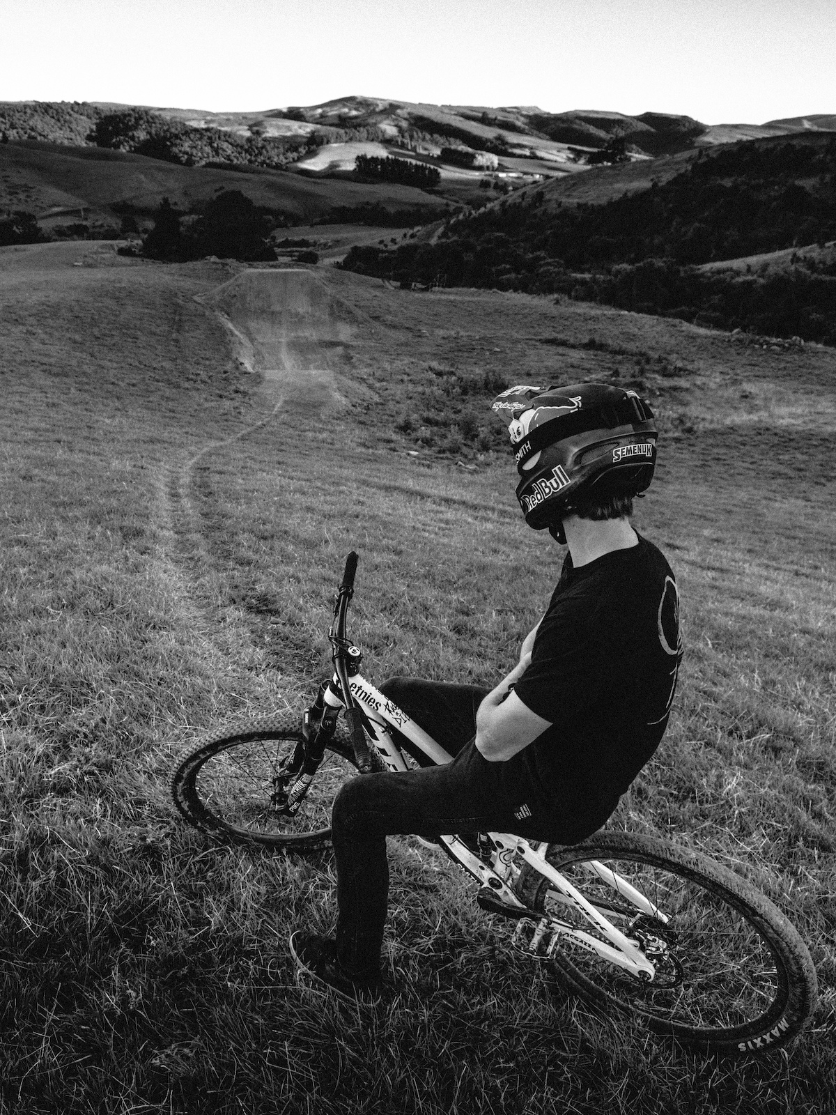 brandon semenuk trek dirt jump slopestyle