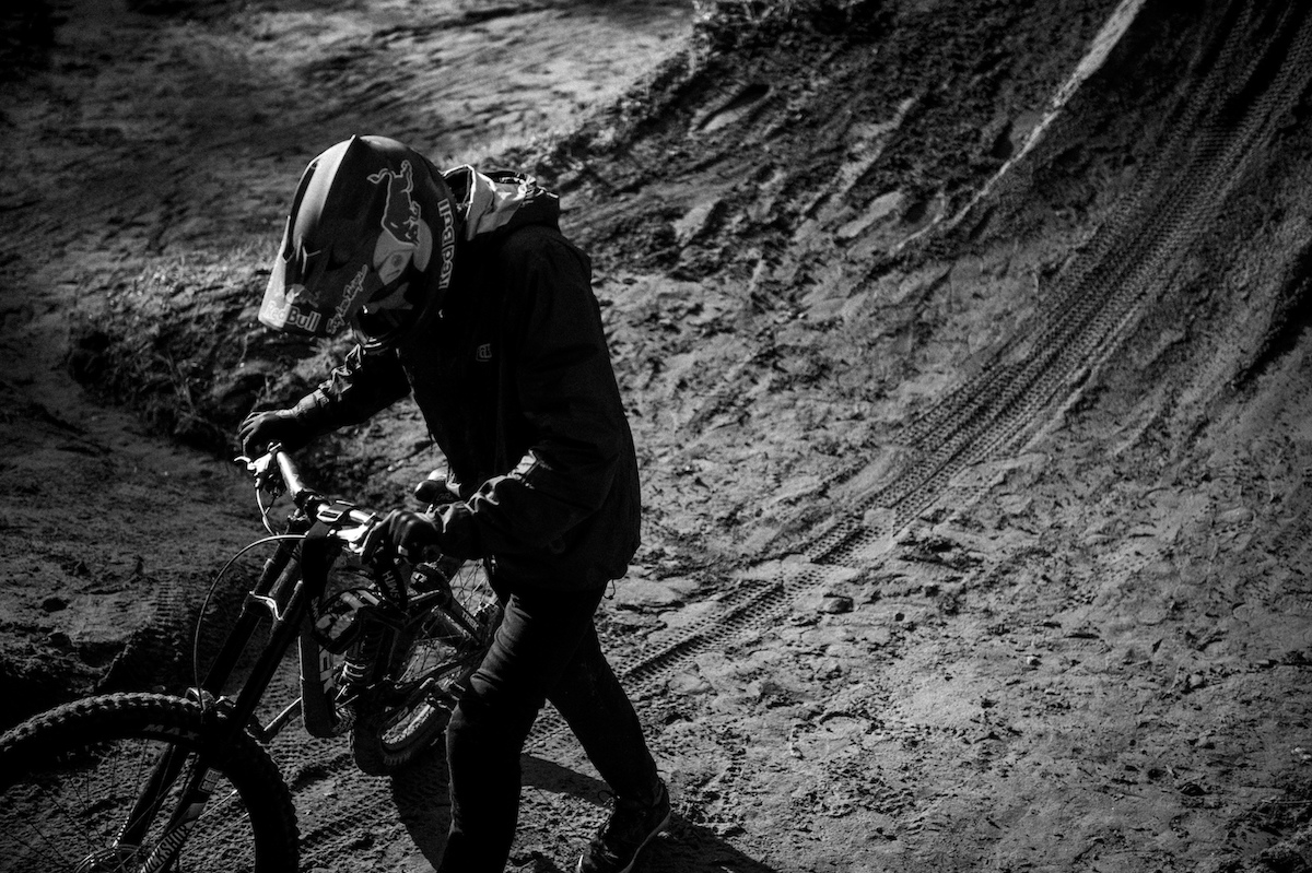 brandon semenuk trek dirt jump slopestyle