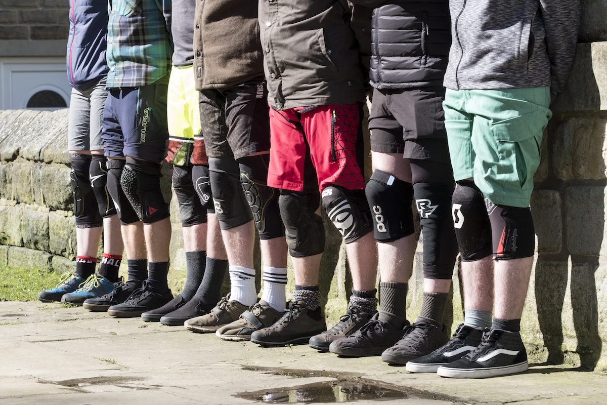 issue 112 knee pad group test