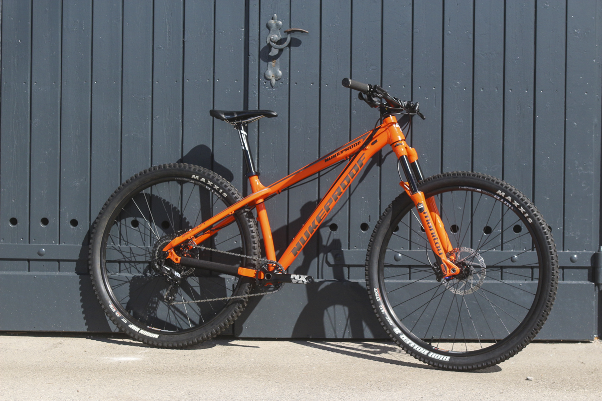 nukeproof scout 290 comp 29in hardtail manitou