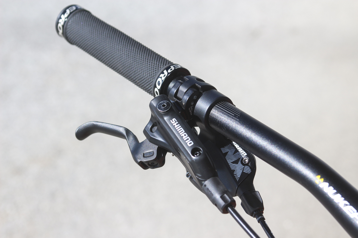 nukeproof scout 290 comp 29in hardtail manitou