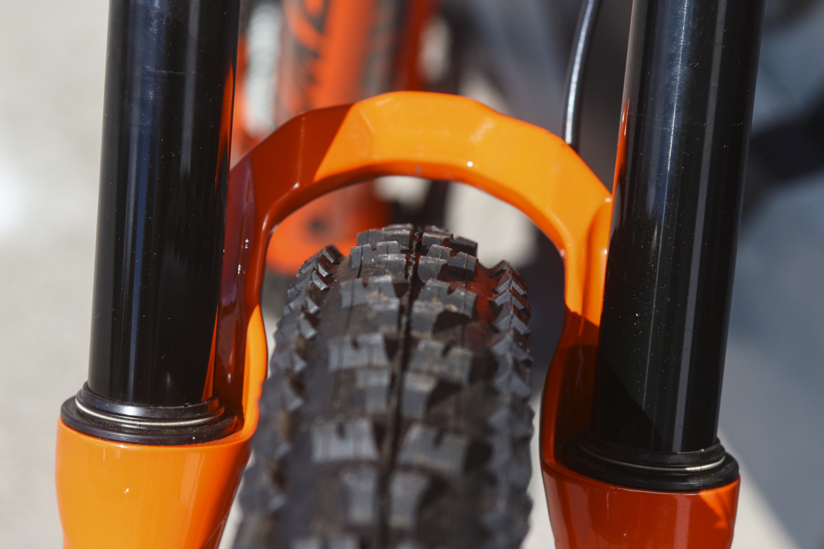 nukeproof scout 290 comp 29in hardtail manitou