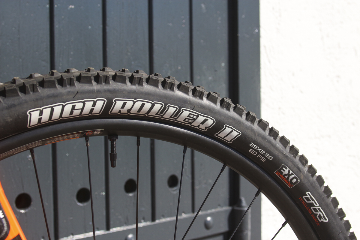 nukeproof scout 290 comp 29in hardtail manitou