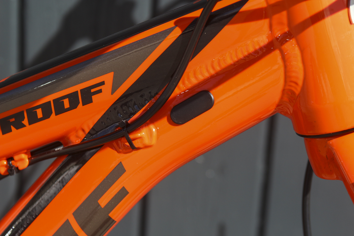 nukeproof scout 290 comp 29in hardtail manitou