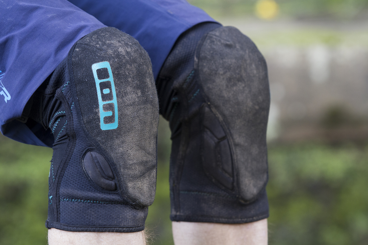 ion k-lite-r knee pads issue 112