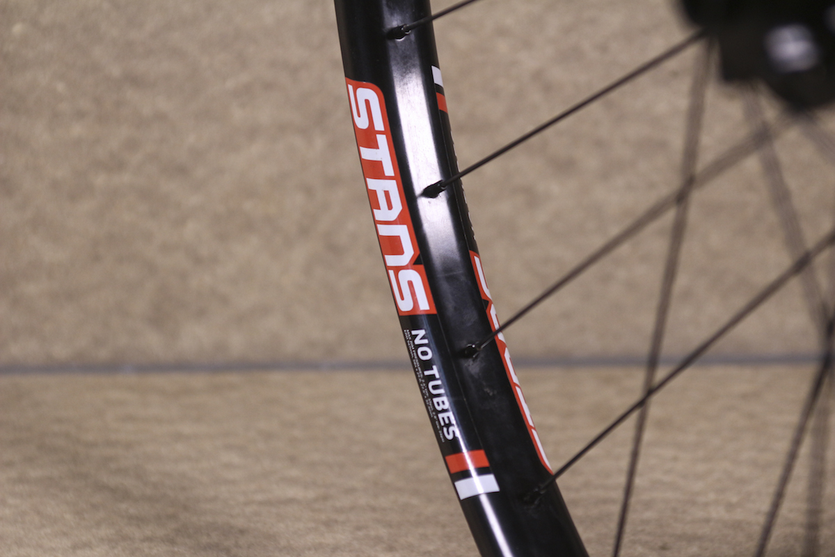 stans notubes flow mk3 wheelset issue 112