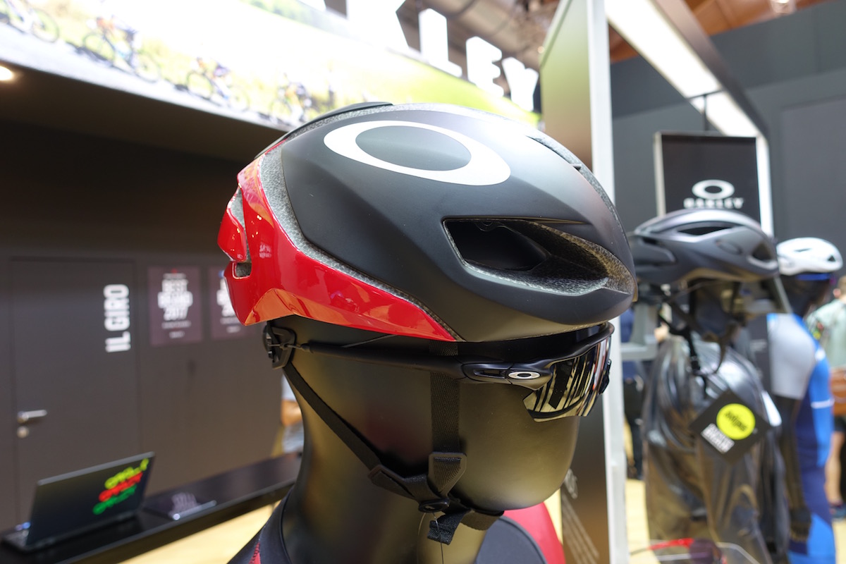 oakley aro helmet