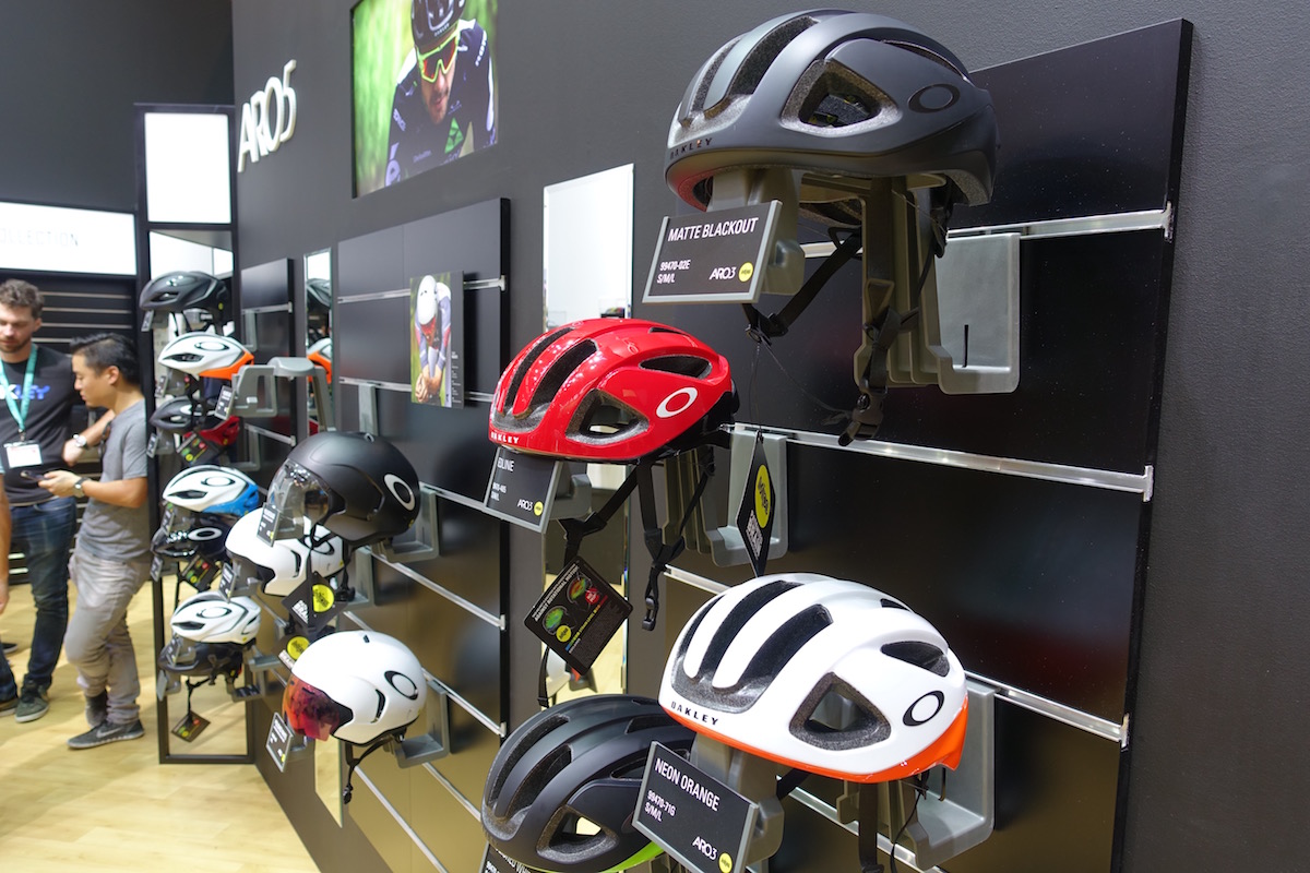 oakley aro helmet
