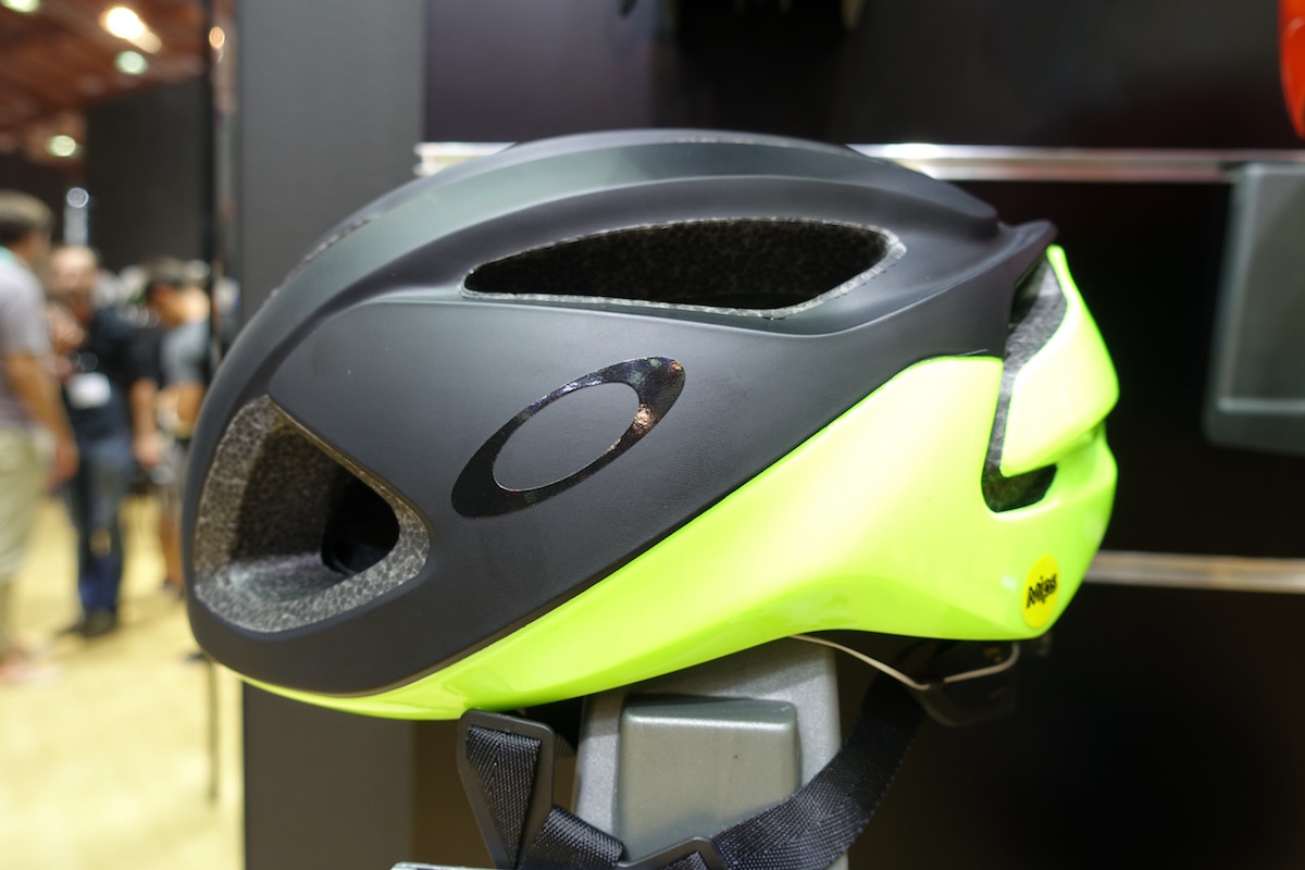 oakley aro helmet