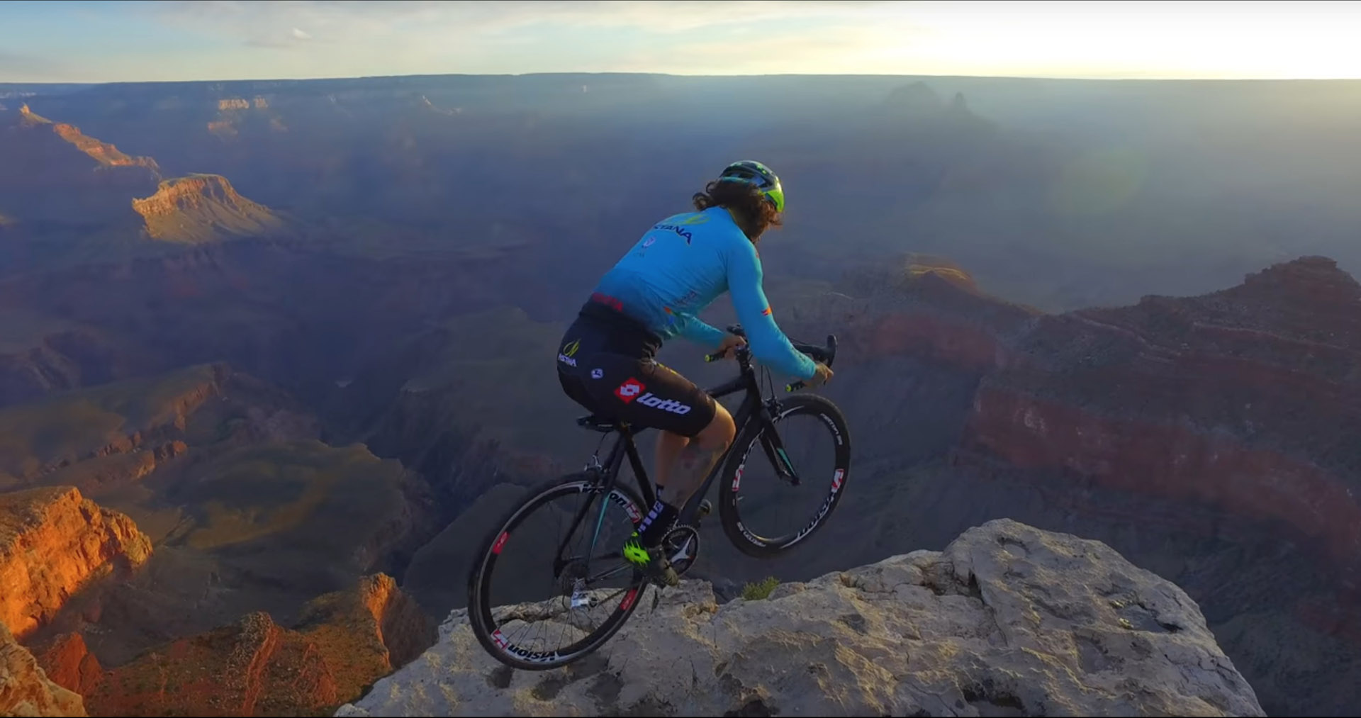 Video: Vittorio Brumotti Riding Trials Above The Grand Canyon