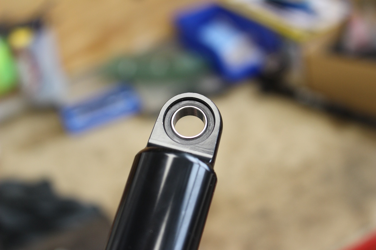 dt swiss r414 rear shock suspension whyte t130