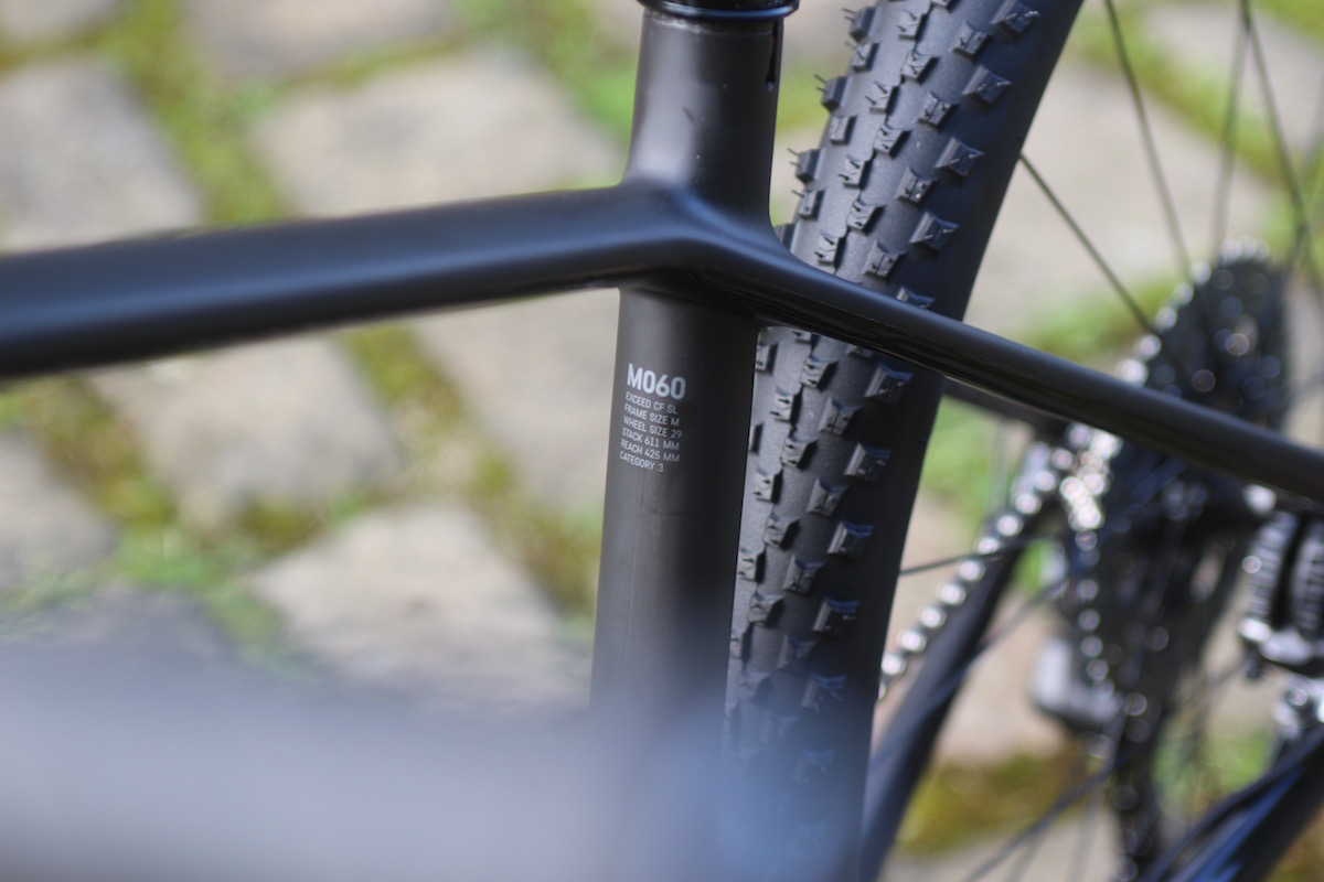 canyon exceed carbon hardtail di2 step cast sc