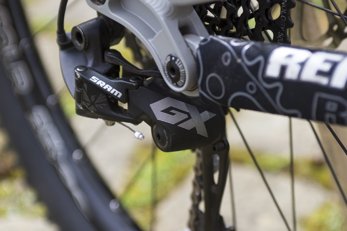 identiti mettle halo gusset