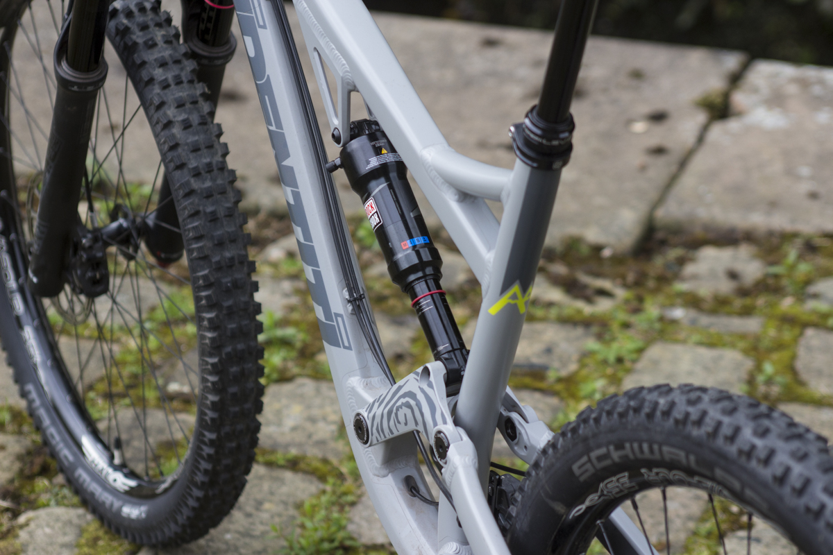 identiti mettle halo gusset