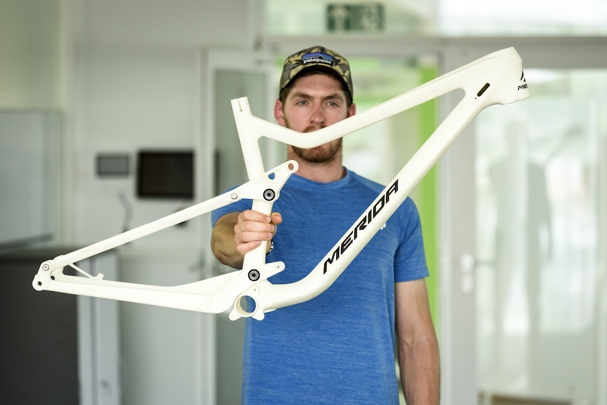 http://singletrackmag.com/wp-content/uploads/2016/05/from-race-to-trail-merida-launch-three-new-big-hardtails/
