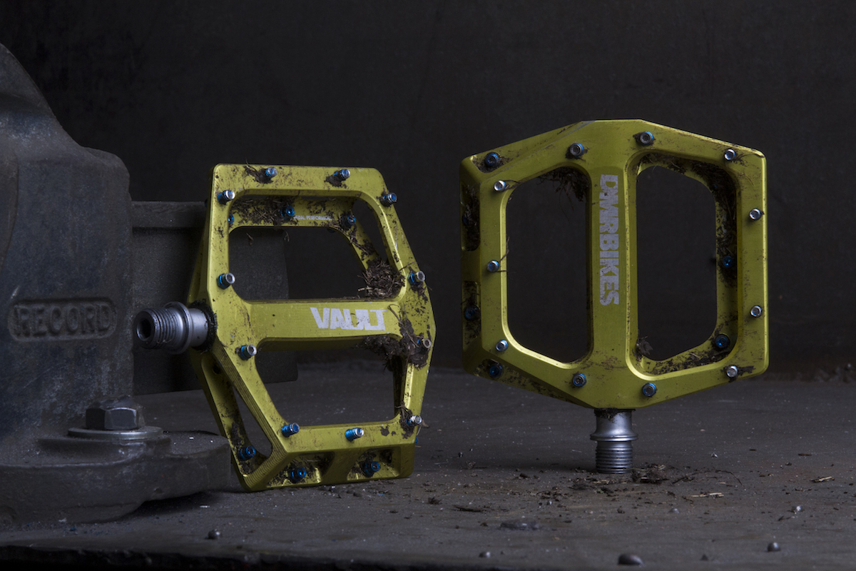 dmr vault flat pedals