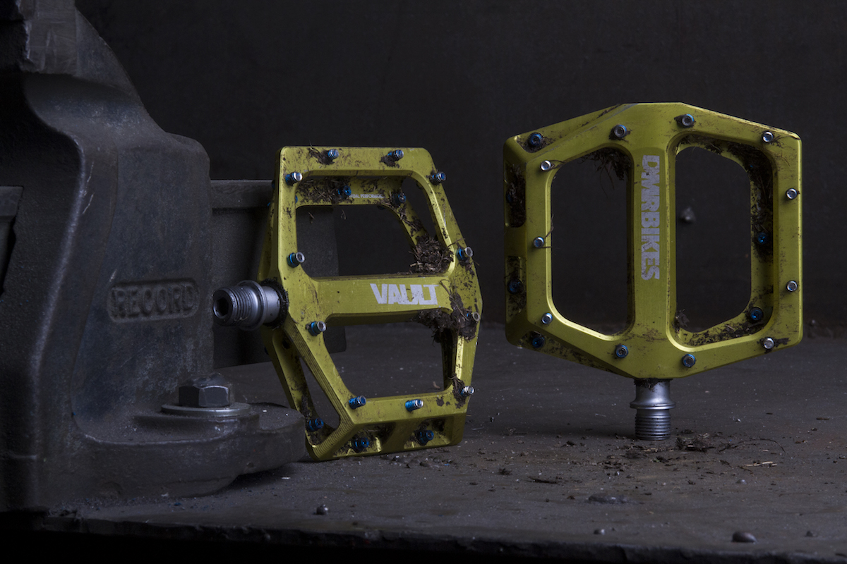 dmr vault flat pedals