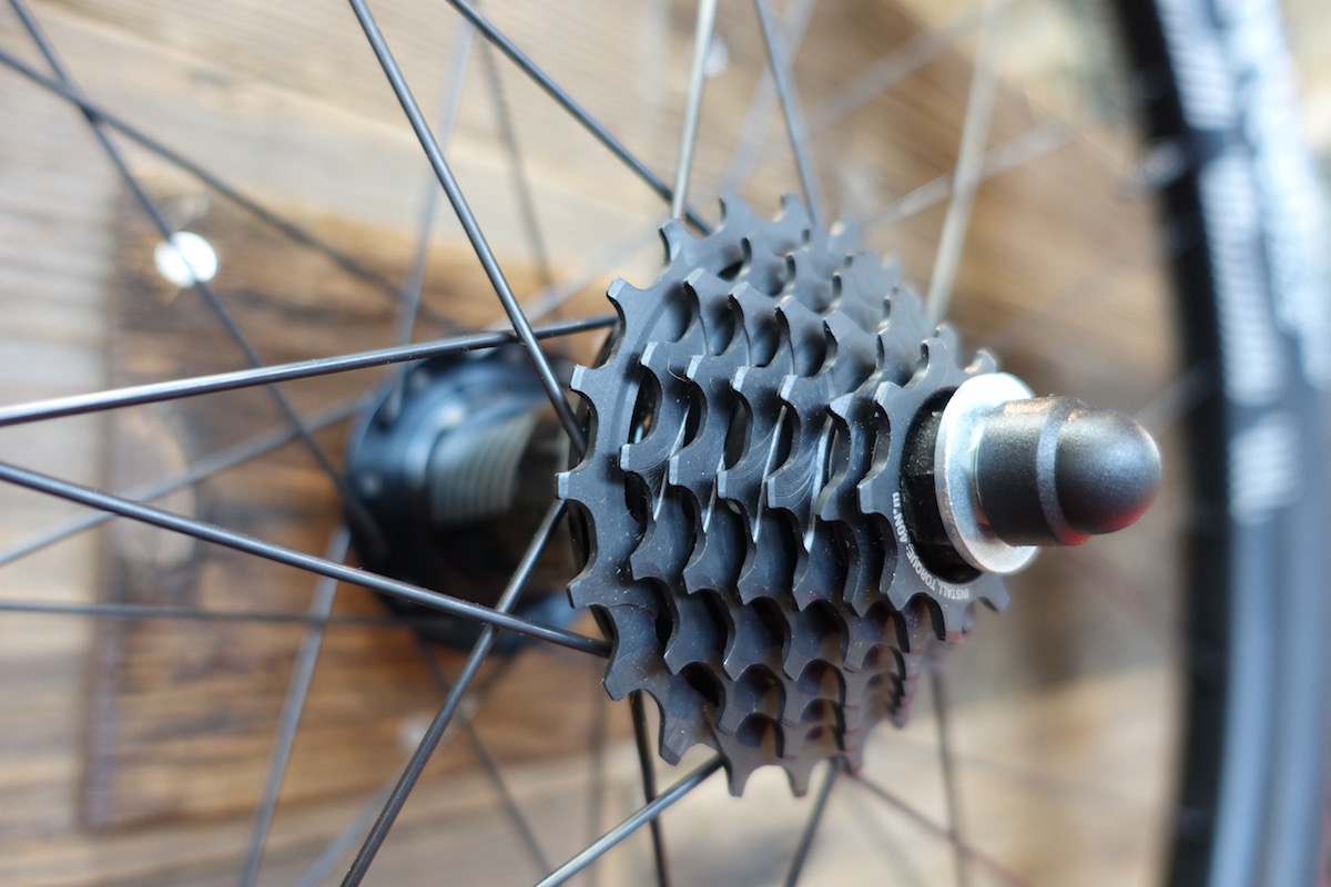 e*13 thirteen carbon wheel lg1