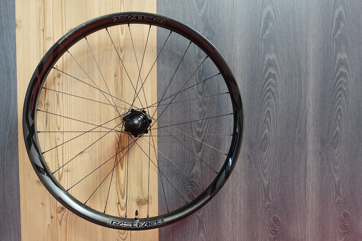 race face next sl carbon wheel arc rim